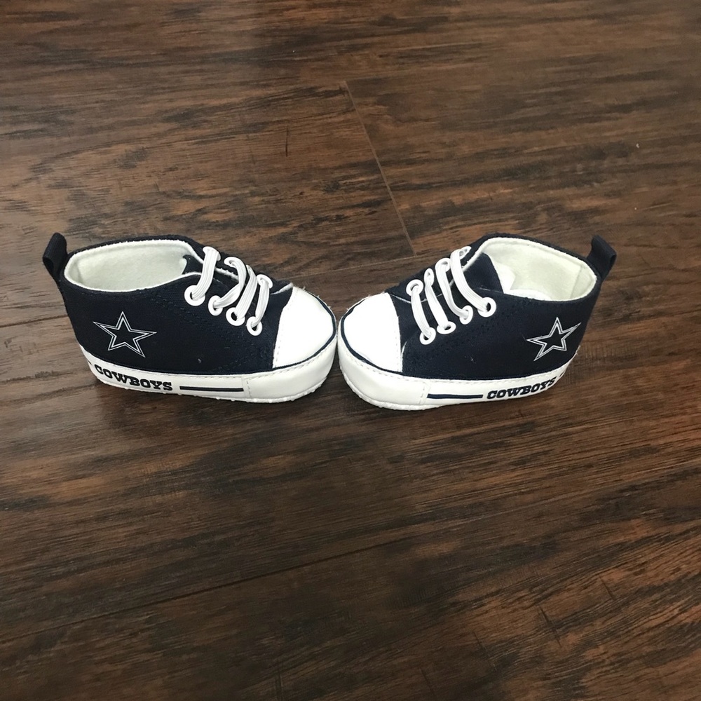 Dallas Cowboys sneakers & onesie
